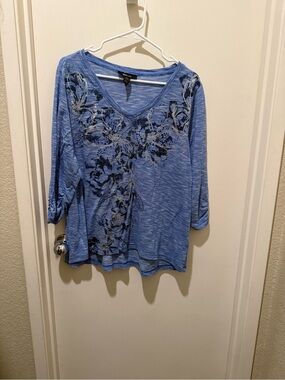 Style & Co. Blue Heathered V-Neck Floral Print Top